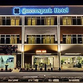 Queenspark Lovita Hotel