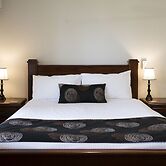 Inglewood Motel and Caravan Park