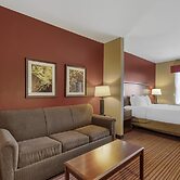 Best Western Plus Hudson Hotel & Suites