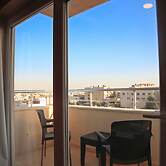 Balcony Hotel & Suites