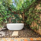 La Ramona Charming Hotel