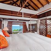 Baan Khunying – Secluded Phuket Beachfront Villa