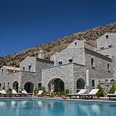 En Plo Luxury Suites