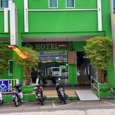 Green Hotel