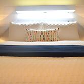 Penguin Seaside Motel