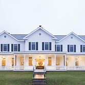 The Quogue Club at Hallock House