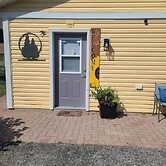 The Pinewood - Adult Getaway by the Lake