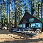 3195 Pasadena Avenue 6 Bedroom Home by RedAwning