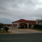 Royal Inn Pearsall