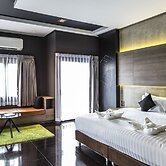 Cresco Hotel Buriram