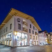 TWO TIMEZ - Boutique Hotel