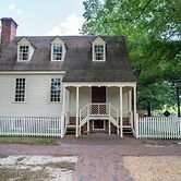 Colonial Houses, an Official Colonial Williamsburg Hotel