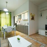 Delfino2 Casesicule, Nice Apartment with Balcony, Sand Beach at 70 mt,