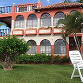 La Alhambra Apart Hotel