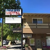 Bigfoot Motel