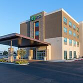 Holiday Inn Express Visalia Sequoia Gateway Area by IHG