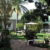 Housemartin Guest Lodge