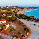 Romanos Beach Villas