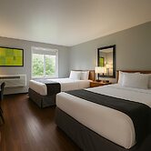 Sunnyside Inn & Suites