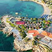 Maya Bistro Hotel Beach