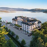 Heron Live Hotel