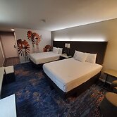 Clarion Pointe Marshall