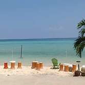Aizawa Beach Resort