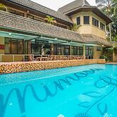 Mimosa Court Apartments