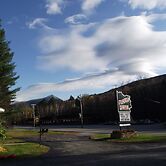 Profile Motel & Cottages