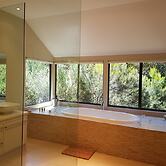 Jarrah Grove Forest Retreat - Adults Only