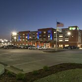 Holiday Inn Express & Suites Dodge City by IHG