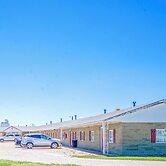 Green Acre Motel by OYO Near Rush County Airport