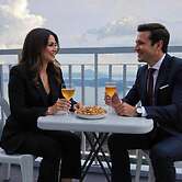 Blowing in the Wind - Lake View Apartments