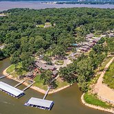 Candlewyck Cove Resort