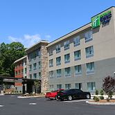 Holiday Inn Express & Suites Hendersonville SE - Flat Rock by IHG