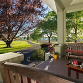 Yale Manor B&B and Yurt Glamping