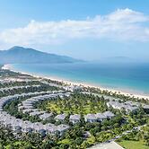 Melia Vinpearl Cam Ranh Beach Resort