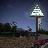 Pineacres Motel and Park