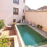 La Casa De Las Titas