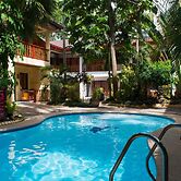 Alona Vida Beach Resort