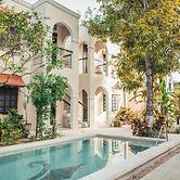 Casa Valladolid Boutique Hotel