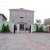 Royal Park Hotel & Suites