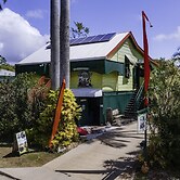 On The Wallaby Eco Lodge - Hostel