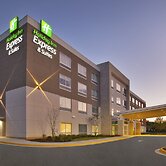 Holiday Inn Express & Suites South Hill by IHG
