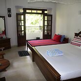 Riverside Homestay Apartments