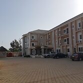 De George's Grand Resort