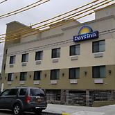 Days Inn by Wyndham Brooklyn Marine Park