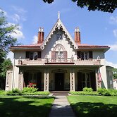 Delamater Inn