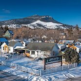 Lamplighter Cabins & Suites