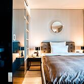 CLOUD No7 Apartments